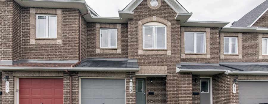 Ottawa House for Sale <br>Avalon East <br>175 Branthaven Street <br>$575,000